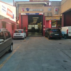 IMPIEGATO COMMERCIALE